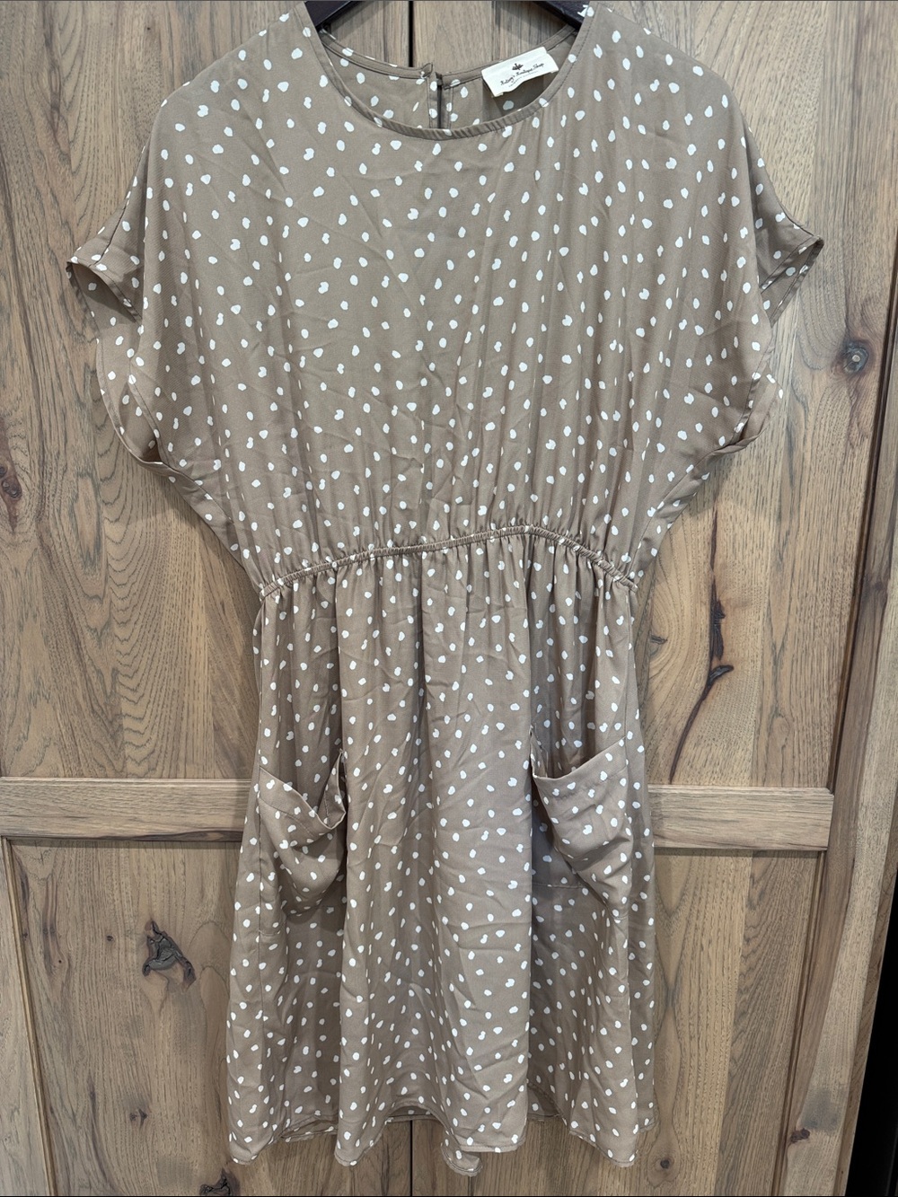 Women’s Taupe Polka Dot Casual Pocket Dress